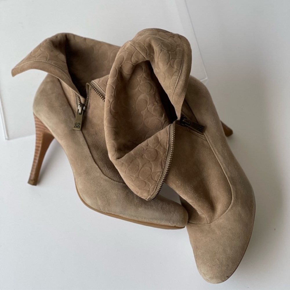 Coach Sede Ankle Boots Foldover Heeled Booties shoes EST 1041 | Size:7.5 B|